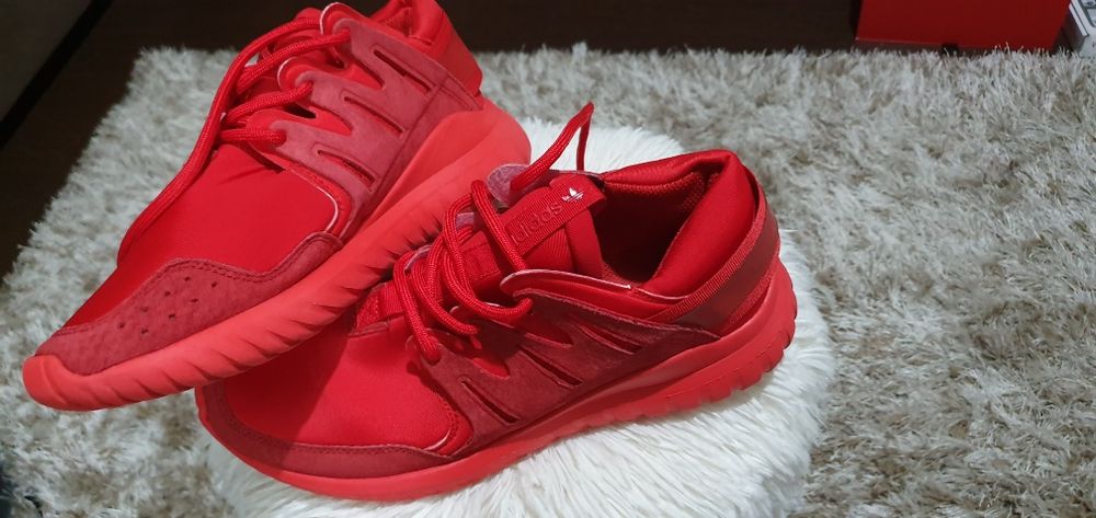 Adidas tubular red 44, 28 cm