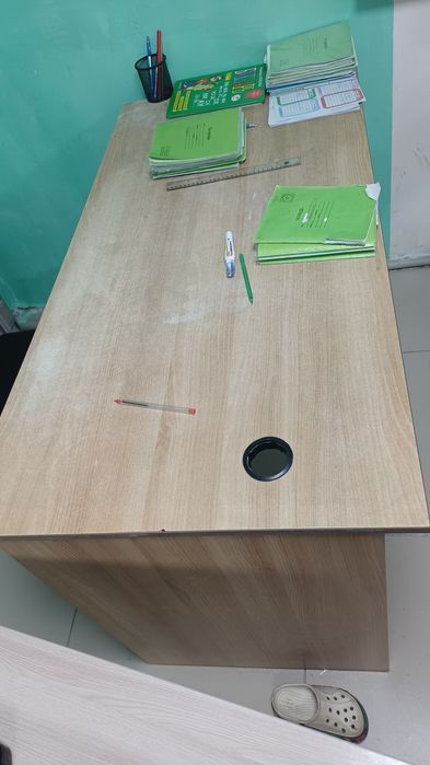 Продам парты для учителя
