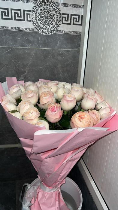 Пионовидные розы 51штук