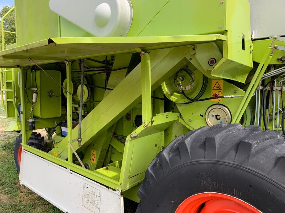 Зерновой комбайн Claas Dominator 58