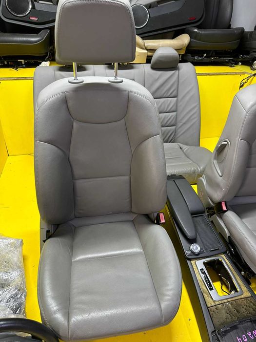 Сиденье W204 Mercedes-Benz