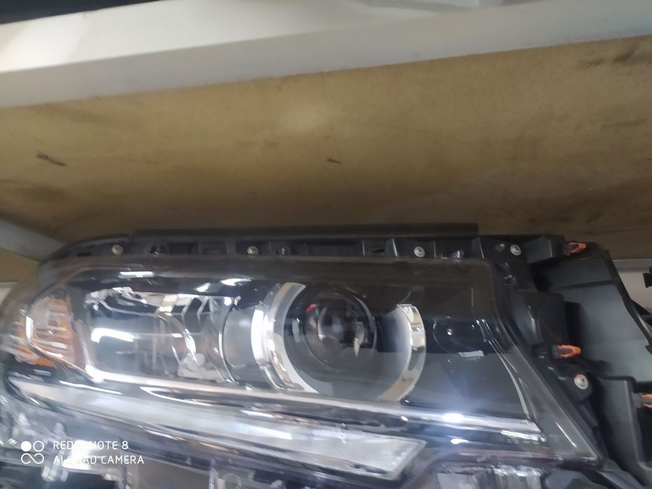 Фара Toyota Land Cruiser Prado