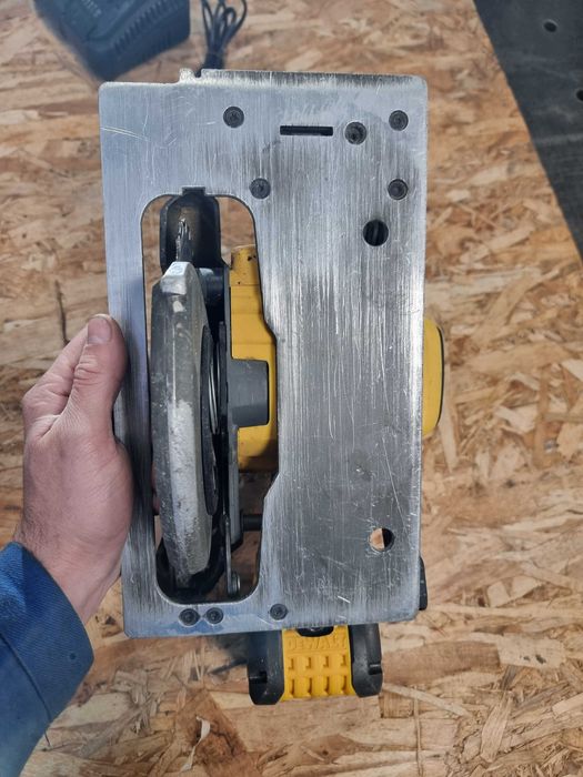 Ferastrau Circular Dewalt DCS575 Acumulator 54V Debitare Incarcator