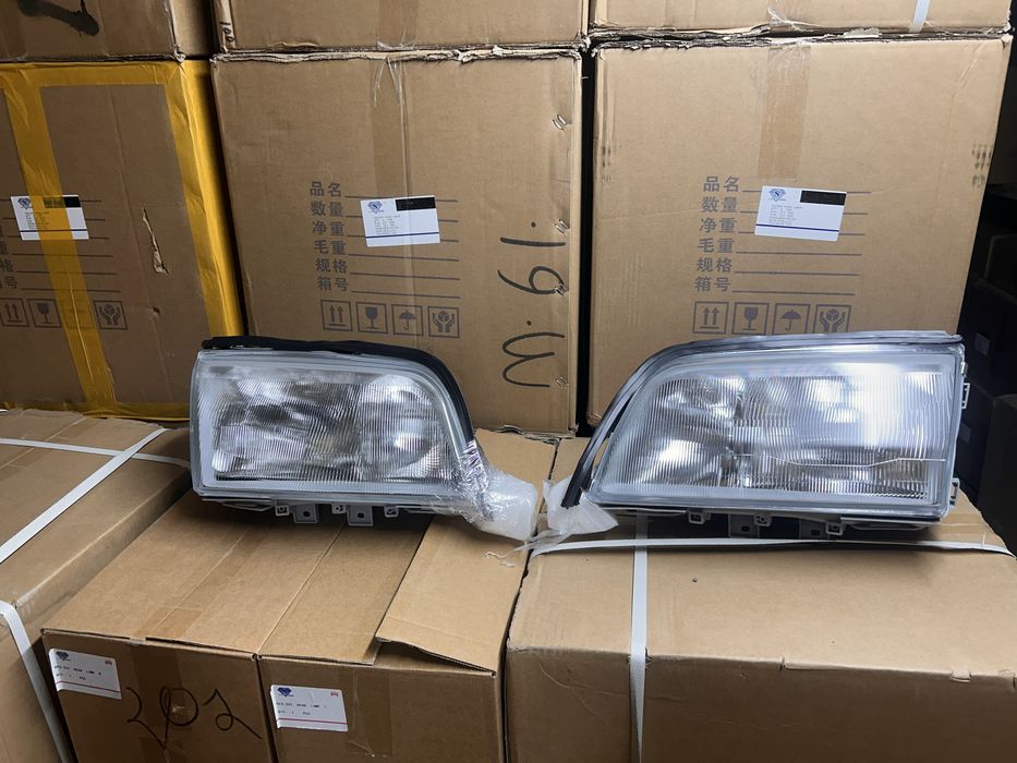 Mercedes-202 C Фара