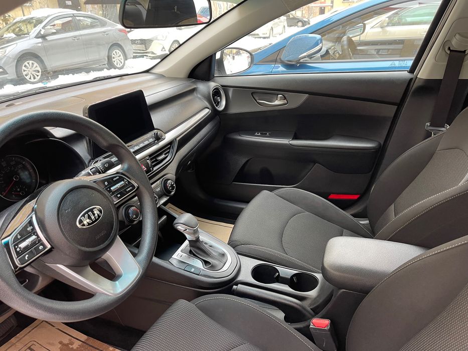 Продам автомобиль Kia Cerato