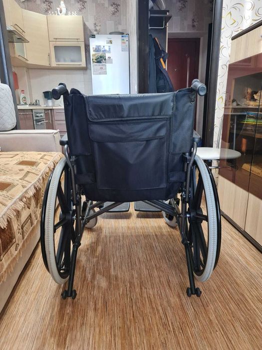 Кресло-коляска с ручным приводом