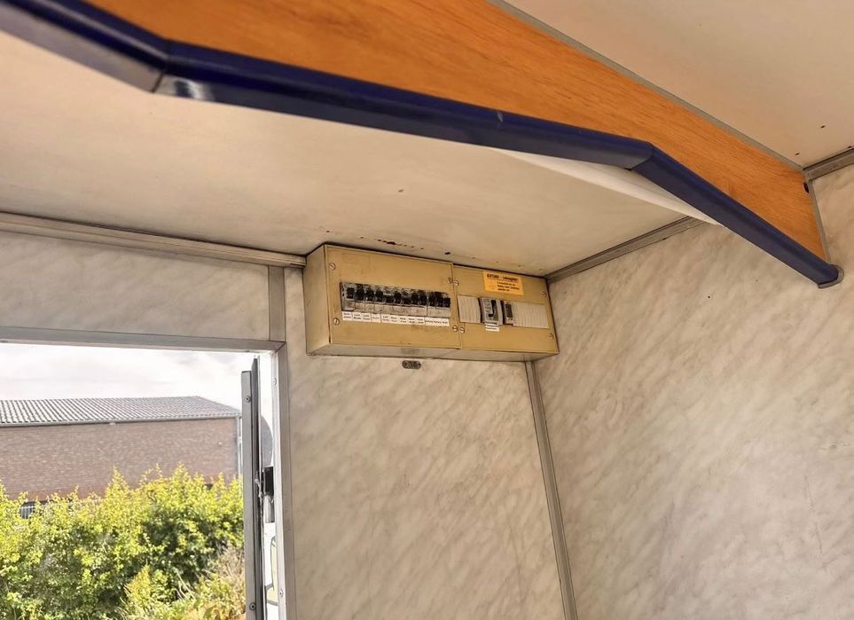 кемпер за бързо хранене