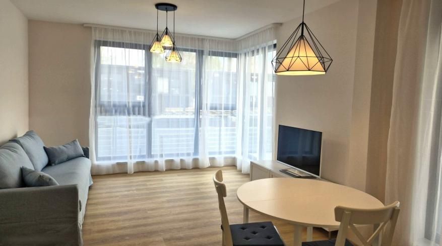 Дава се под наем Двустаен апартамент в София, Полигона - 67 кв.м за 670 € - Снимка #2