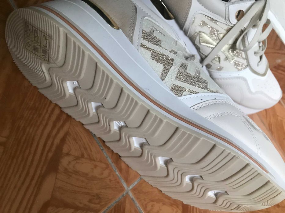 Нови елегантни маратонки №41