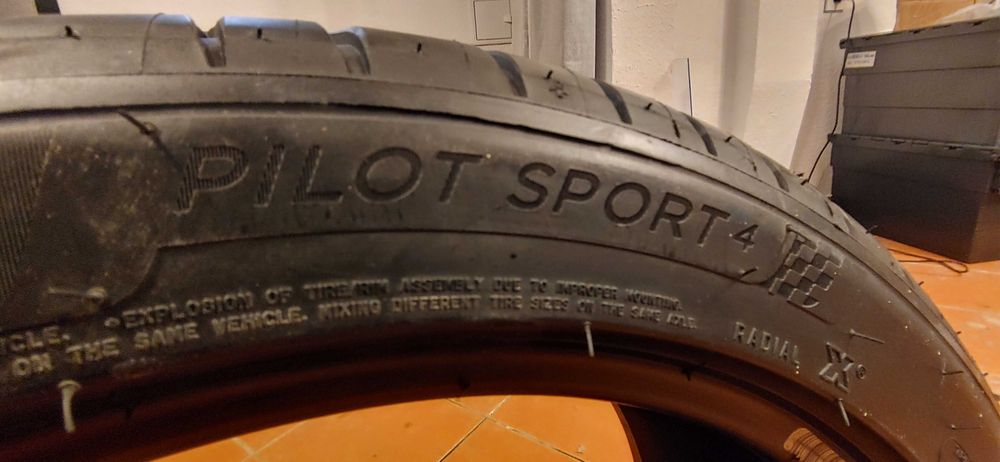 Anvelopa vara Michelin Pilot Sport 4 245/40/R18 XL (1 buc.)