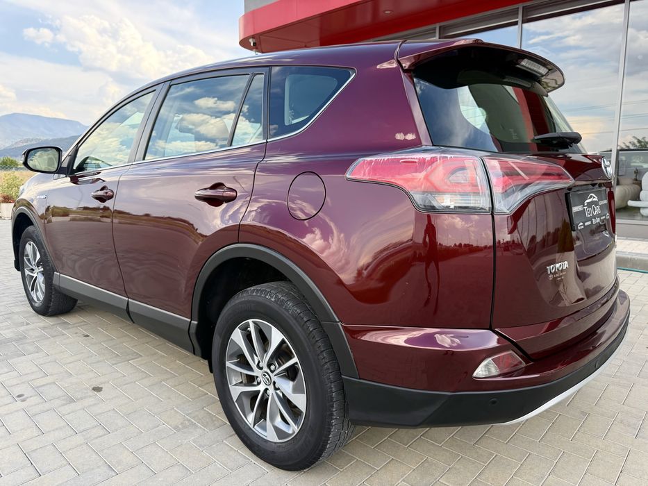 Toyota RAV 4 2.5 HYBRID 197к.с 2017г. FULL SERVICE
