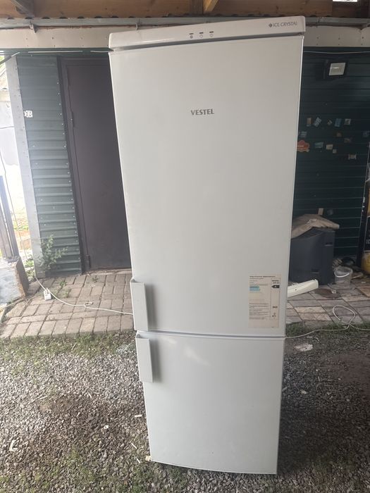 Продам холодильник VESTEL