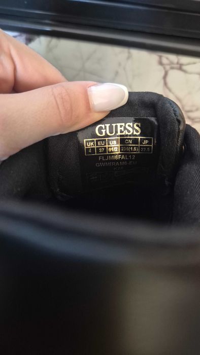 Дамски кецове GUESS