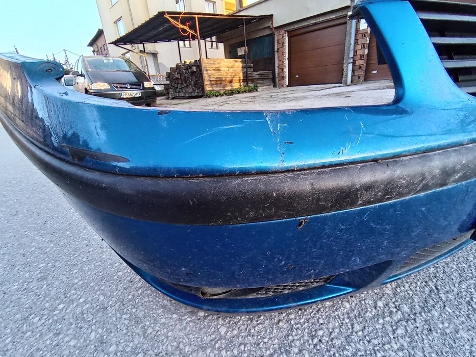 Предна броня за VW polo 2000г