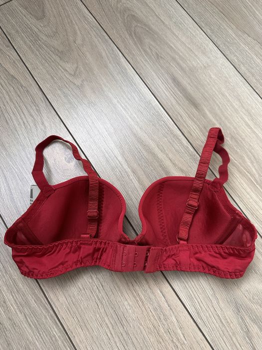 Sutien Triumph, 70B, nou cu eticheta