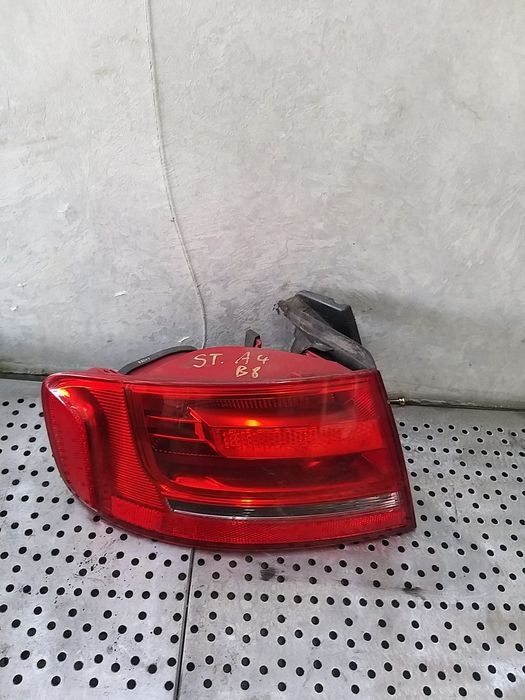 Stop tripla lampa stanga audi a4 b8 8k limuzina