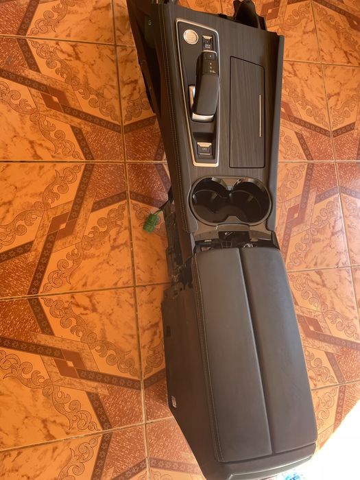 Consola centrala Peugeot 508 2019+