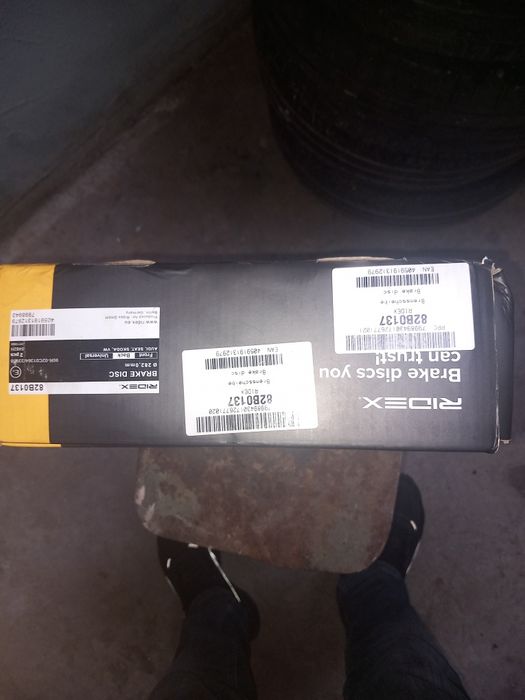Set 2 discuri frana spate ptr Volswagen Golf 6 ... etc.