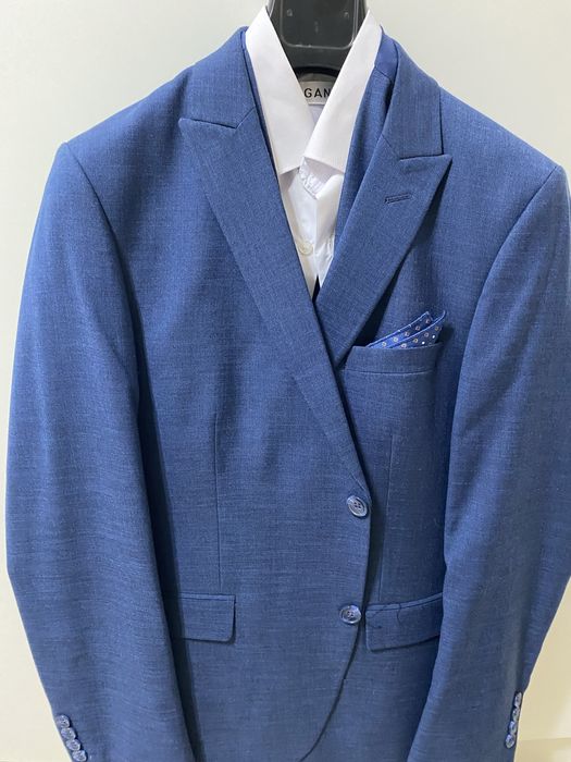 Костюм тройка