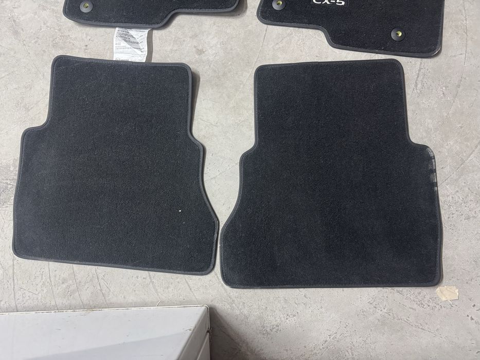 Оргинални моквтени стелки Mazda CX 5