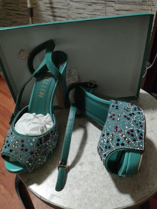 Туфли праздничные