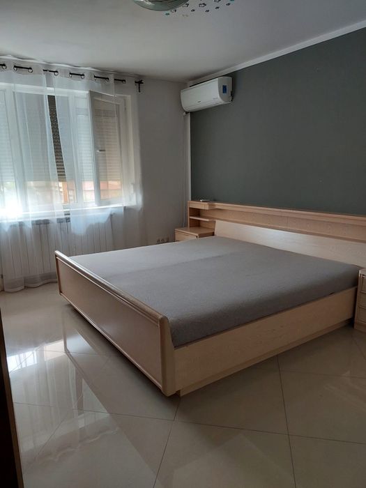 Inchiriez apartament cu 2 camere (64mp)