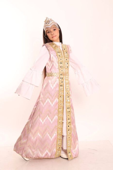 Атласные костюмы на прокат