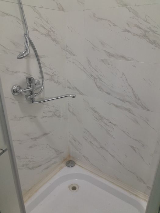 Яшнобод тумани Олмос Нормахамедов массивида 3 хонали квартира сотилади