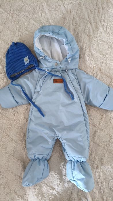 Продам комбинезон 68 размер