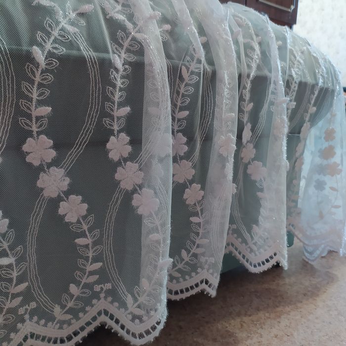 Тюль, белая с серебром