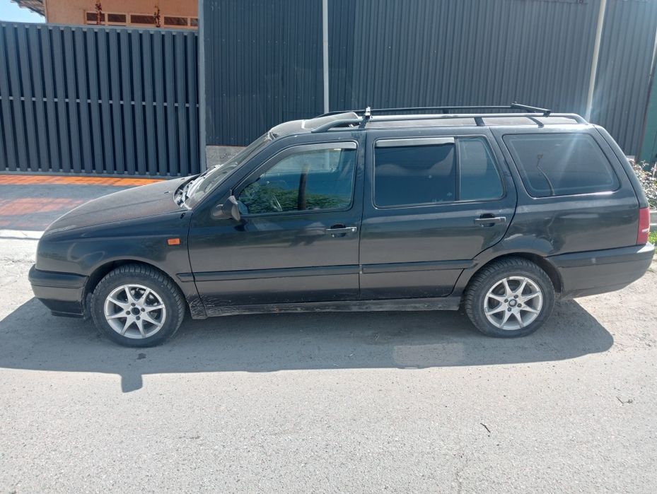 Машина продам volkswagen3 универсал.вариант.