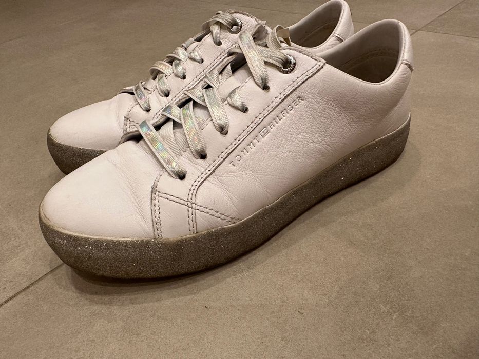 Tommy Hilfiger маратонки