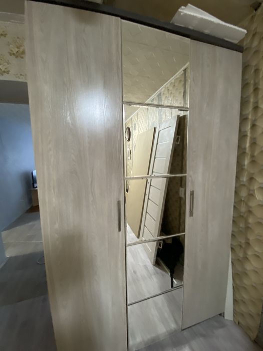 Продам шкаф для одежды