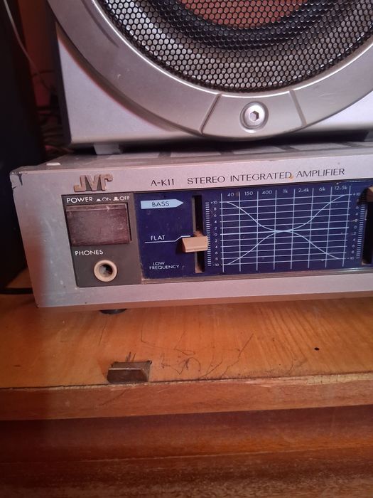 JVC A - K11  amplificator cu boxe preț  250 lei