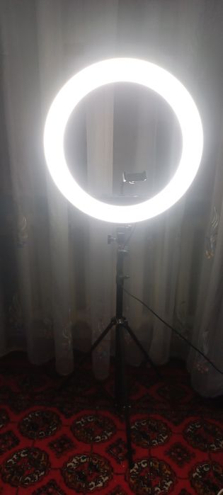 Большая led лампа с подсветкой с хорошего качества,