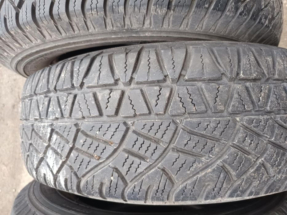 225/65/17 4ри броя Michelin Latitude cross.Гумите са в много...