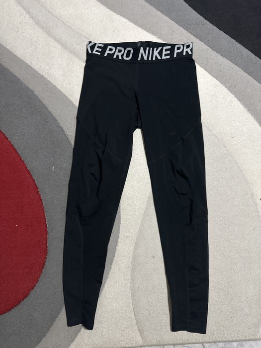 Дамски клин Nike pro