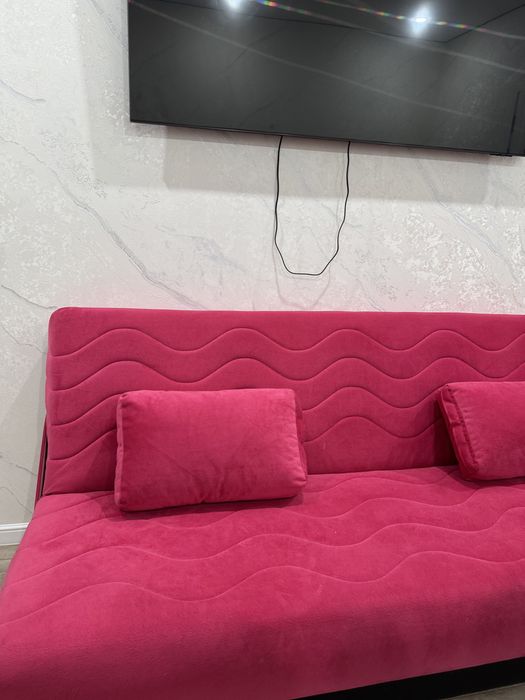 Диван в отличном состояний