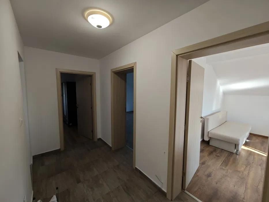 Дава се под наем Тристаен апартамент в Варна, Център - 100 кв.м за 500 € - Снимка #5