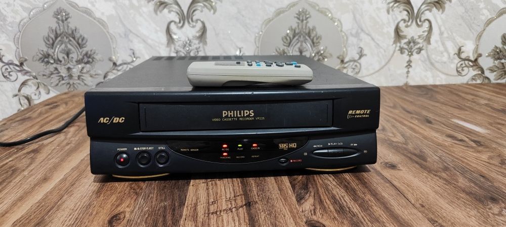 Видеомагнитофон Устадан