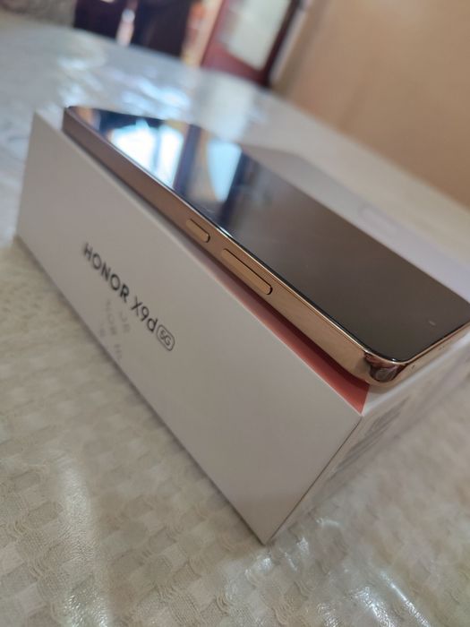 Honor x9d 12/256gb
