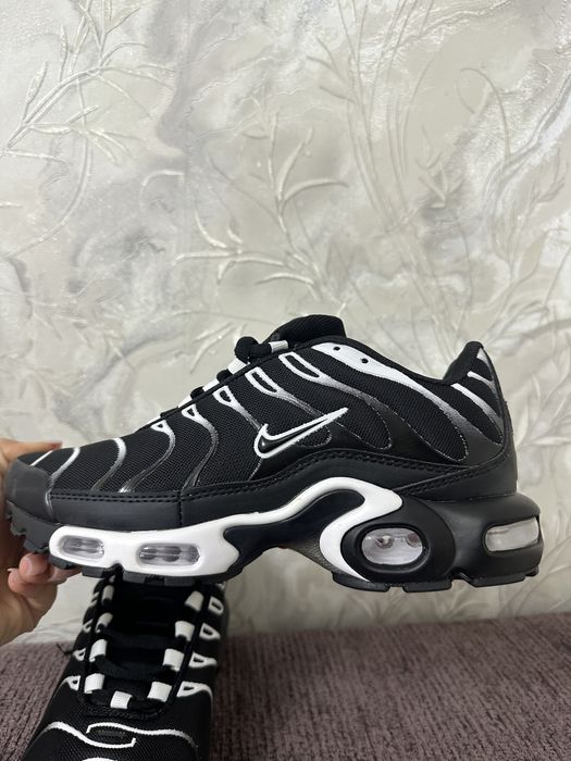 Кроссовки nike air max plus tn
