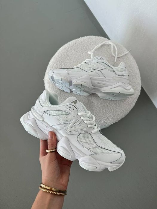 New Balance Triple White Нови Оригинални Дамски Маратонки с Кутия [36-40 Номер]