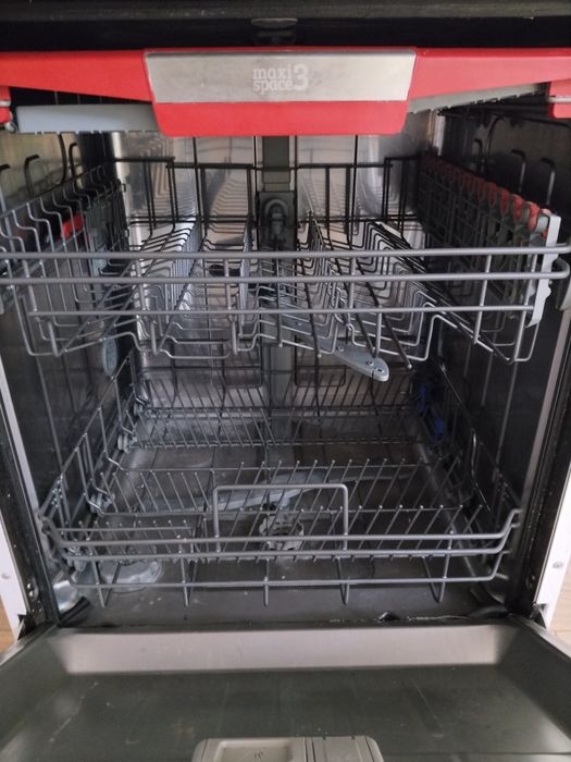 Посудомойка б/у продам срочно