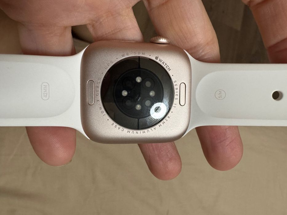 Смарт часовник Apple Watch 11