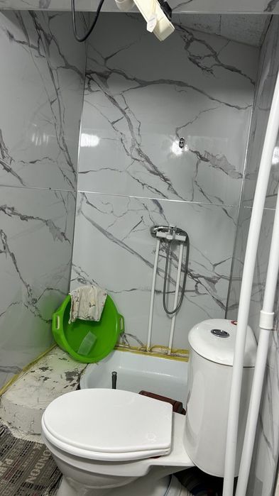 Qizlarga ijaraga hovlidan alohida uy