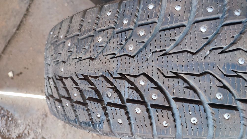 Шины 205/60 R16 ( шипы)