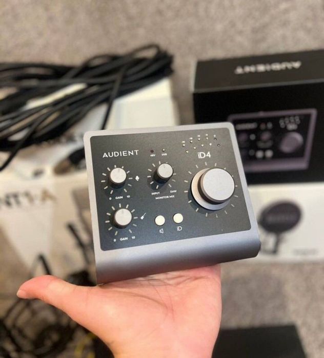 Rode nt1 a + Audient id4 mk2