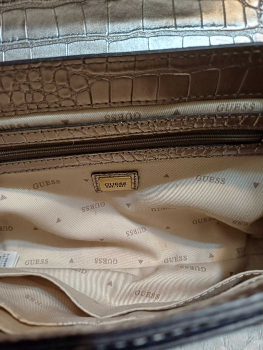 Оригинална чанта Guess