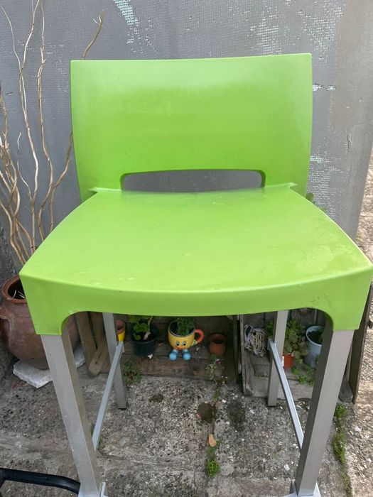 Столове за външен бар